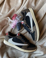 Air Jordan 1 Low X Travis Scott Dark Mocha