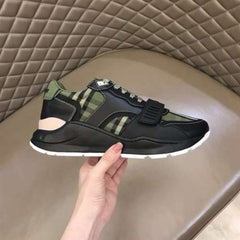 Burberry Ramsey Sneakers Check Leather