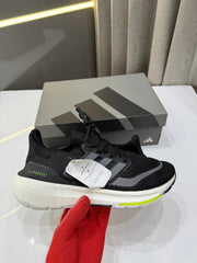 Adidas ultraboost 23 BLACK LIGHT