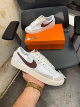 NIKE BLAZER LOW OXEN BROWN WHITE