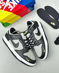 NIKE SB DUNK LOW BLACK GREY GREEN STRIKE