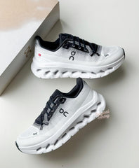 On Cloud Tilt 2.0 Black Ivory