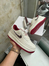 NIKE AIRFORCE 1 LOW VALENTINE'S DAY WITH OG BOX 2 EXTRA BOTTLE LACE ACCESSORIES