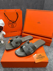 Hermes Paris Oran Flats With OG Box Dust Bag & Carry Bag H38 Army Green Slide