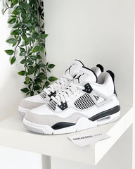 Nike Air Jordan 4 Military Black SEMI UA