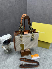 Michael Kors Cynthia Signature Bag With OG Box & Dust Bag 2001 Beige brown