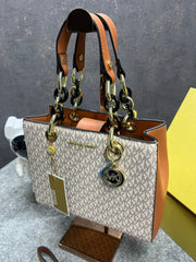 Michael Kors Cynthia Signature Bag With OG Box & Dust Bag 2001 Beige brown