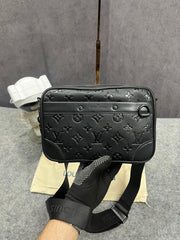 Louis Vuitton M46955 Alpha Messenger Sling Side Bag Unisex Black Embossed With Dust Bag