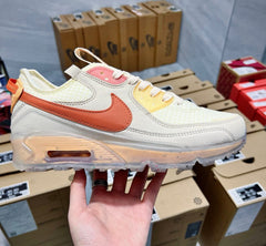 NIKE AIRMAX 90 TERRASCAPE FUEL ORANGE