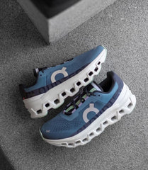 On Cloud monster Dust/Vapor