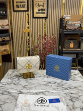 Tory Burch White Diamond Quilt Leather Eleanor Shoulder Bag With OG Box & Dust Bag TR084 White