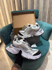 Balenciaga 10XL cargo Sneakers Oversized White/Black