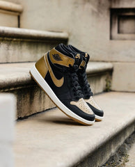 Nike Air Jordan 1 High OG Black & Gold SEMI UA