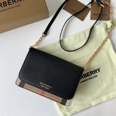 Burberry Bolsa Derby House Check Sling Bag With OG Box & Dust Bag 40681441 Black