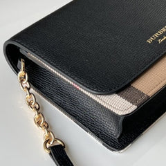 Burberry Bolsa Derby House Check Sling Bag With OG Box & Dust Bag 40681441 Black