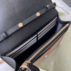 Burberry Bolsa Derby House Check Sling Bag With OG Box & Dust Bag 40681441 Black