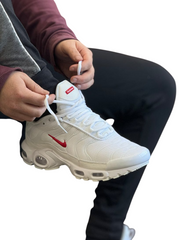 NIKE AIRMAX PLUS TN WHITE SUPEREME