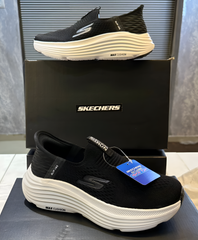 WMN Skechers Slip Ins Max Cushioning Premier black white
