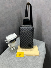 Louis Vuitton Avenue Unisex Sling Bag NM With Dust Bag 41719 Black