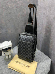 Louis Vuitton Avenue Unisex Sling Bag NM With Dust Bag 41719 Black