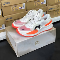 On Cloud Running The Roger Pro 2 White Flame