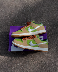 Nike SB Dunk Low Escargot
