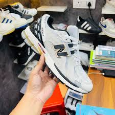 new balance 1906 white