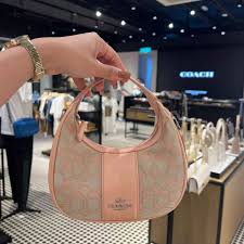 Coach Carmen Shoulder Bag With OG Box Dust Bag 681214 Light Pink Cloth