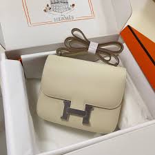 Hermes Constance Slim Epsom Vert With OG Box & Dus Bag (KG-19 Apricot)