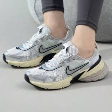 Nike V2KLight Metallica Silver