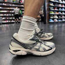 ASICS GT 2160 Size Kith Cream Scarab