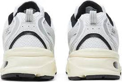 Nikee Zoom Vomero 5 Beige White Black