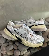 Nike V2KLight Metallica Silver