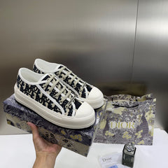 WMN Dior White Black Oblique Canvas WalknDior Sneakers For Her