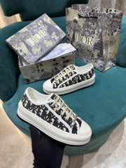 WMN Dior White Black Oblique Canvas WalknDior Sneakers For Her