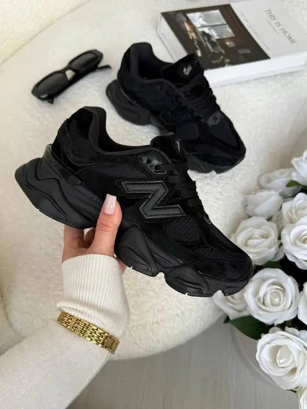 New Balance 9060 Triple Black