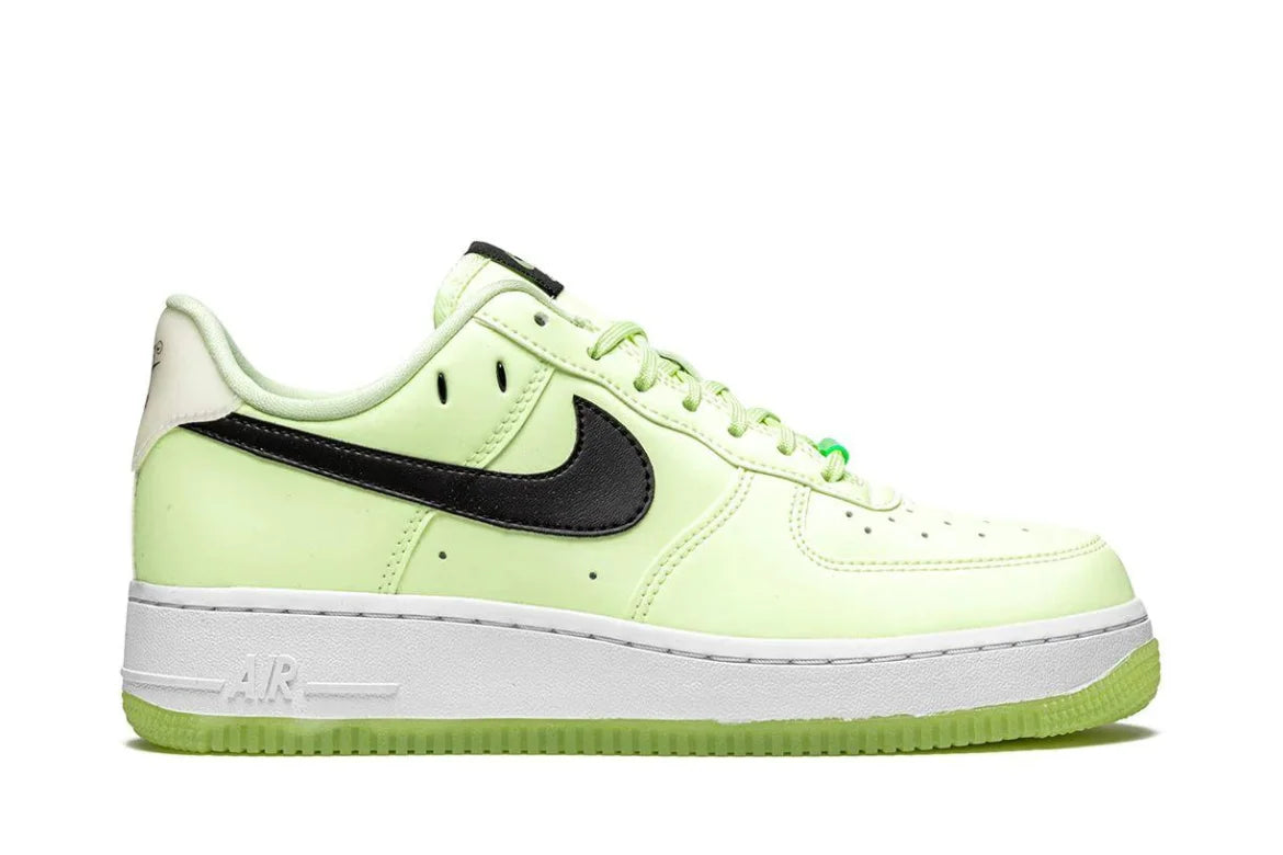 NIKE AIR FORCE 1 HAVE A DAY