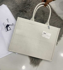 Christian_Dior_Tote_Bag_814