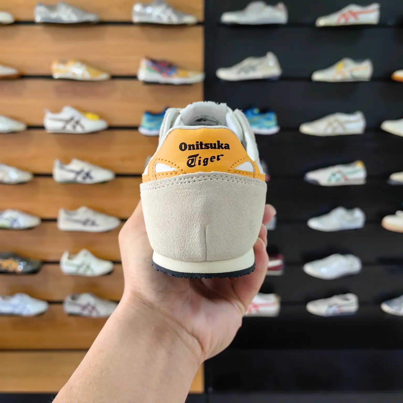 Onitsuka Tiger Serrano Cream Tiger Yellow Mens 7A Premium Sneakers D-2020