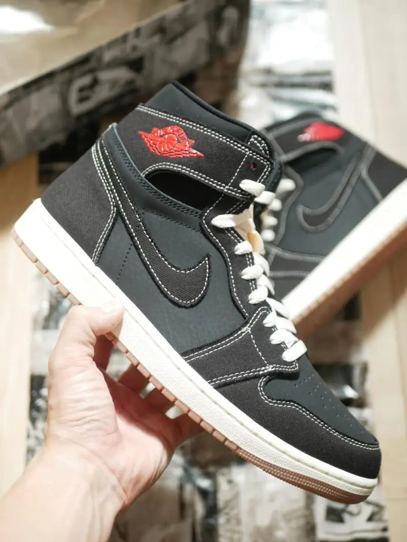 Air Jordan 1 Retro High OG Flight Club