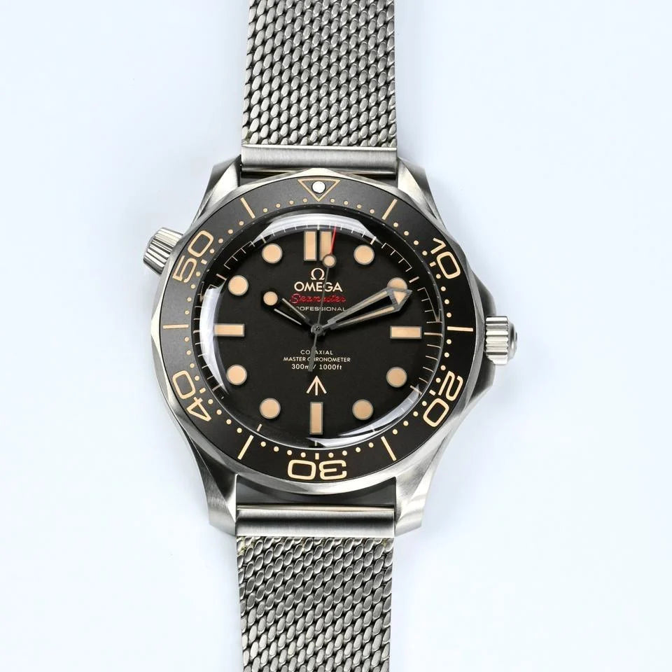 Omega Seamaster Diver 007 Edition With Extra Strap