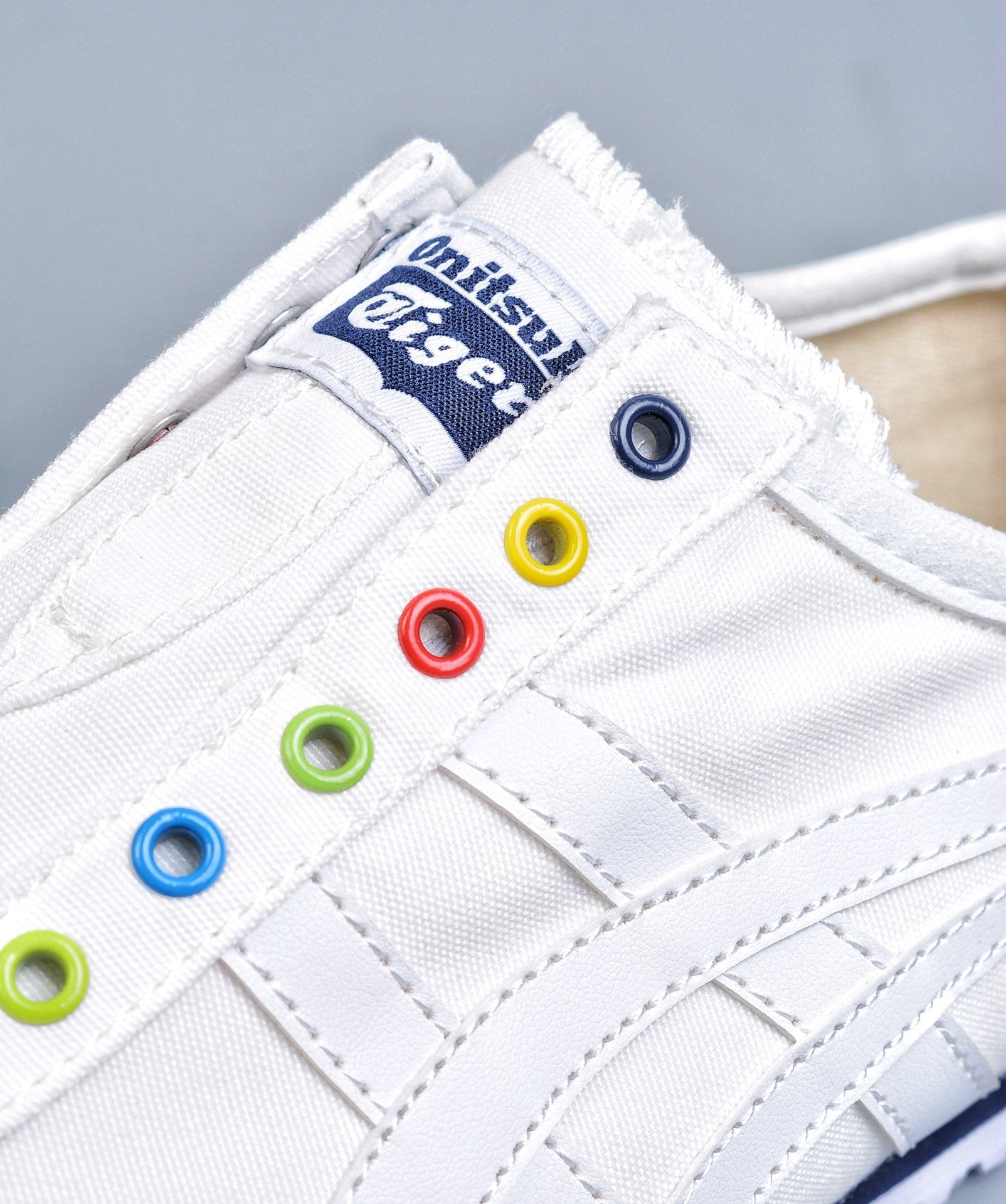 Onitsuka Tiger slip onn rainbow white blue