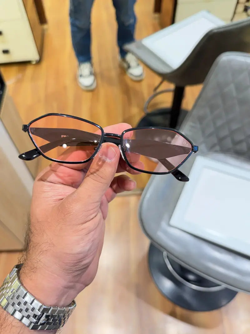 Prada 25073 black pink