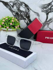 PRADA 19 WHITE BLACK