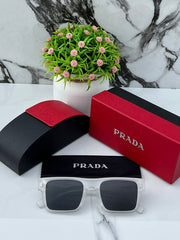 PRADA 19 WHITE BLACK