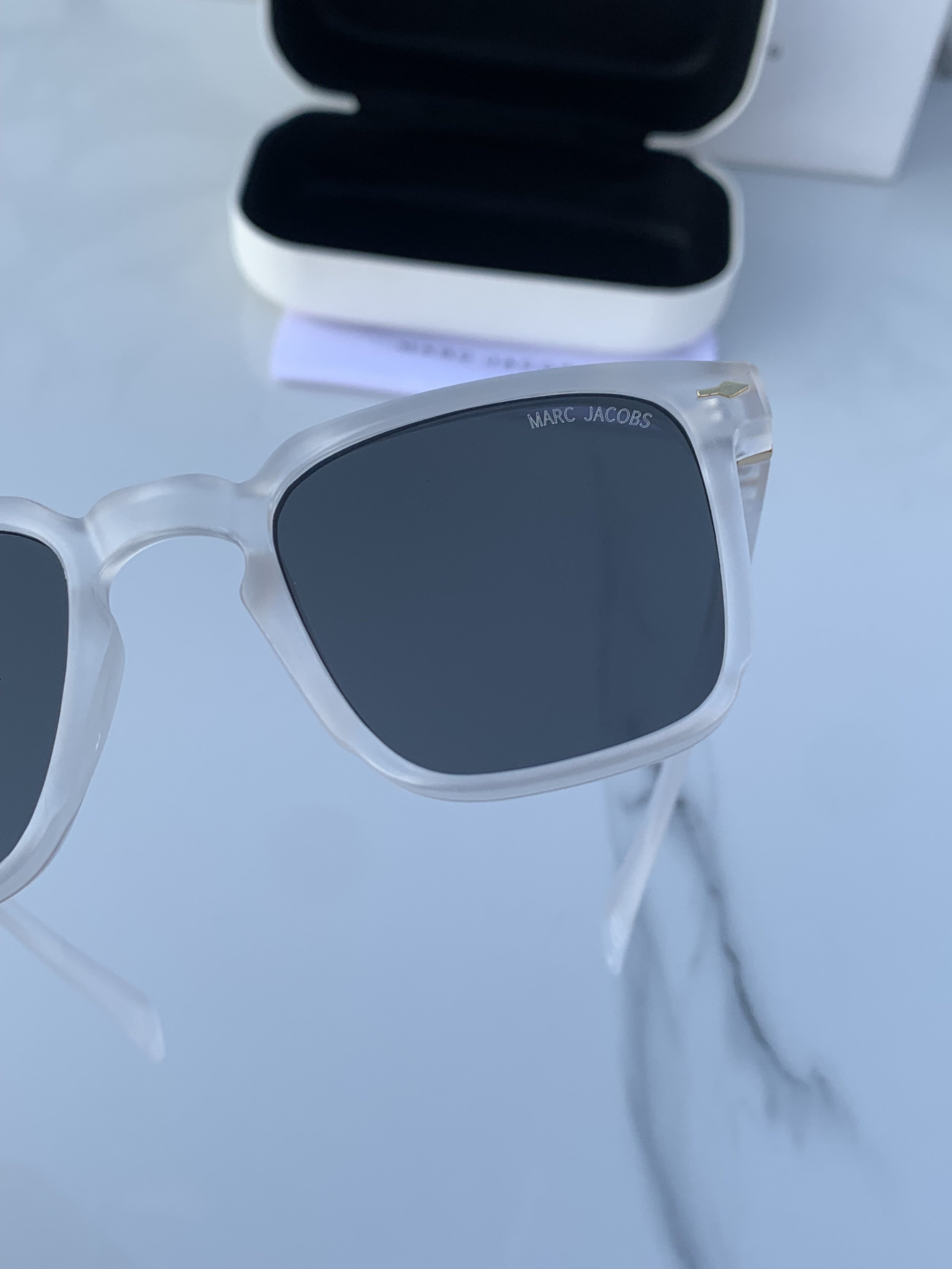 MARC JACOBS 6019 WHITE BLACK