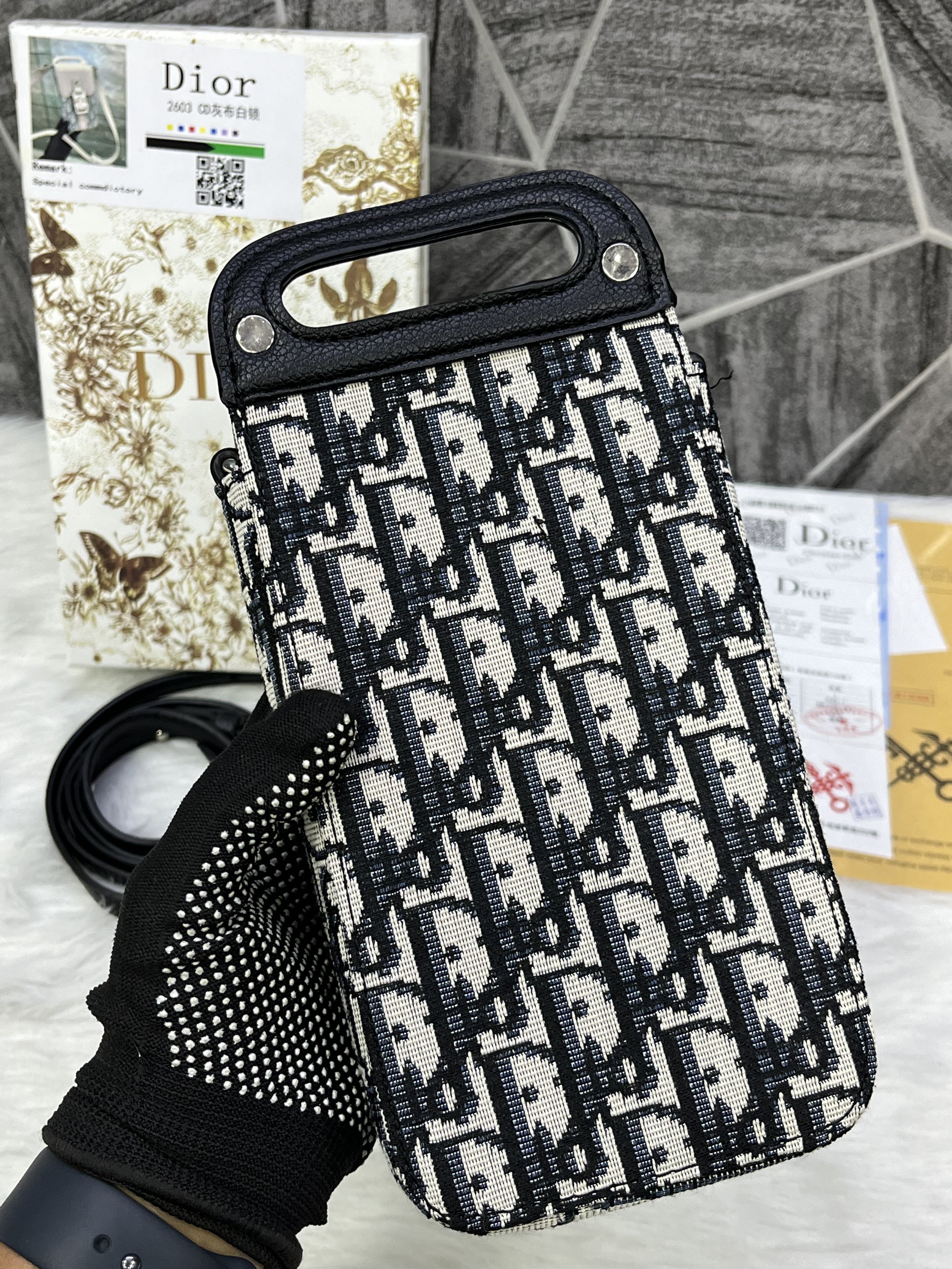 Dior BlackSilver Saddle Vertical Phone Pouch Unisex – Lebrouges