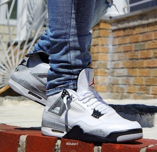 Jorda_n Retro 4 white cement As2