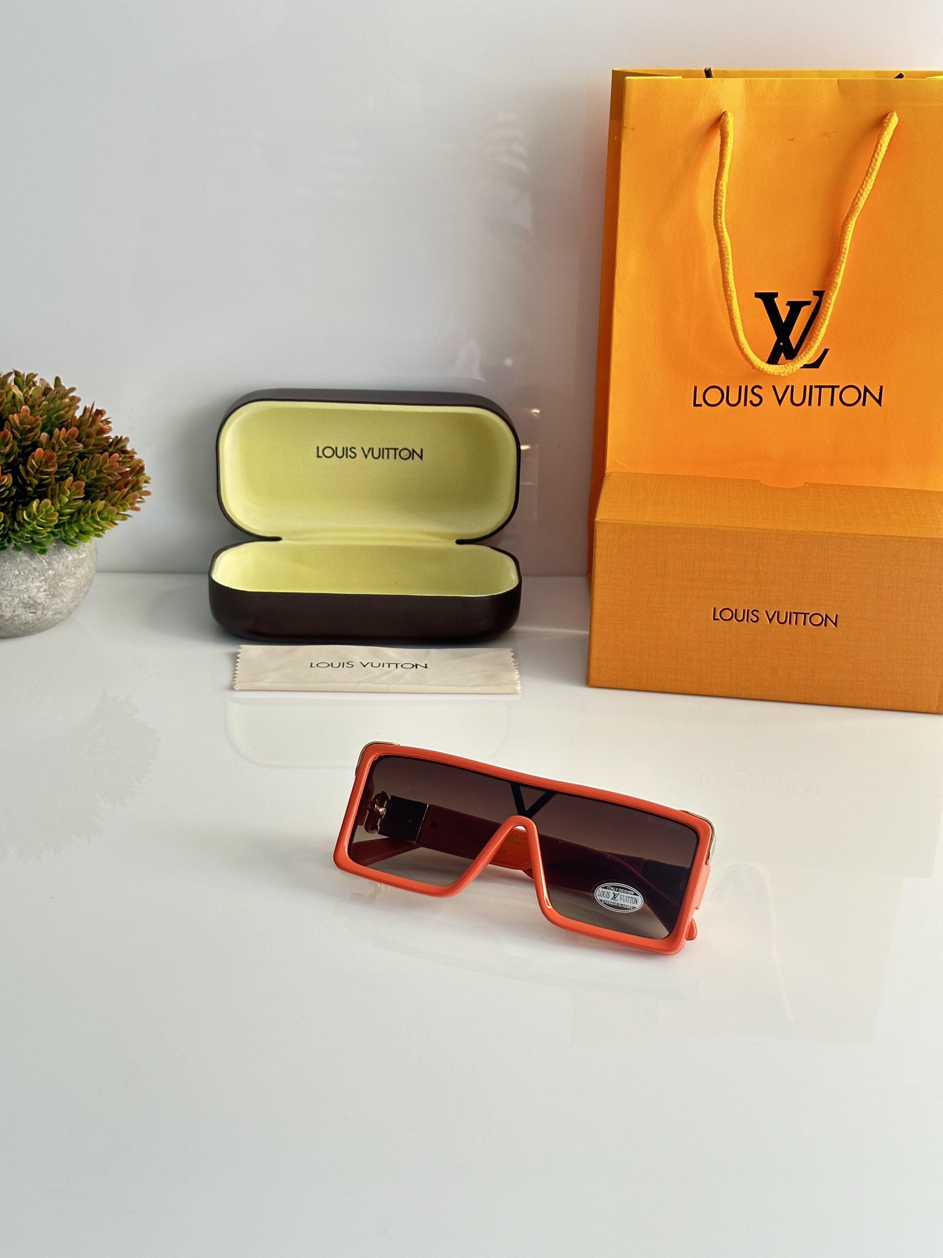 Louis Vuitton 1258 Orange