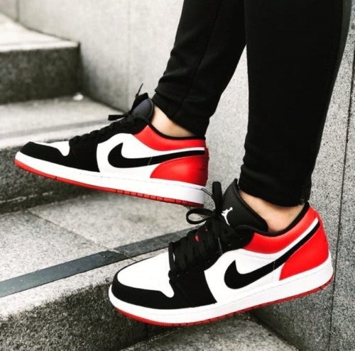 Air Jordan Retro 1 Low Black Toe